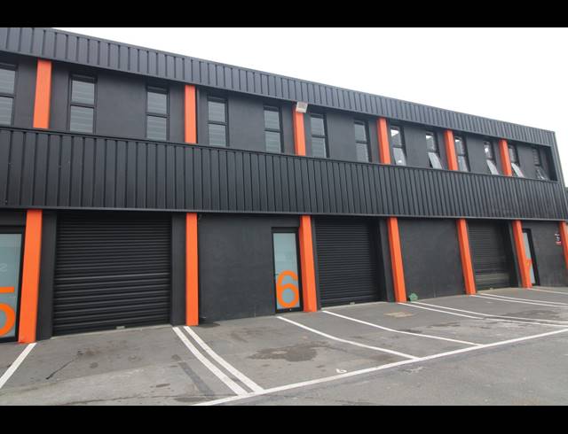 151M² BUSINESS TO LET IN NDABENI